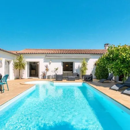Belle Epoque, Pool Holiday home *